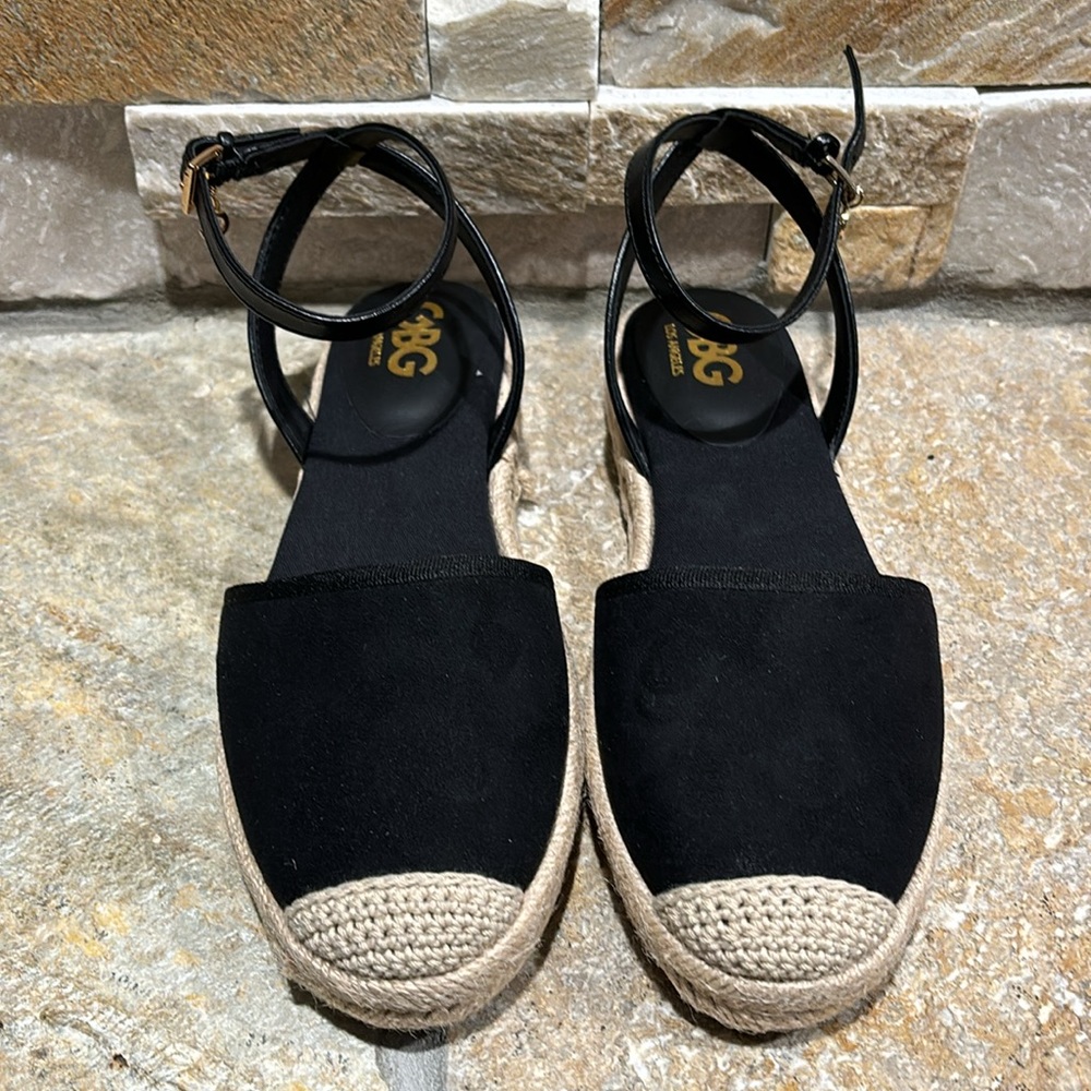 NEW- GBG Guess black espadrilles/mules - Picture 2 of 7